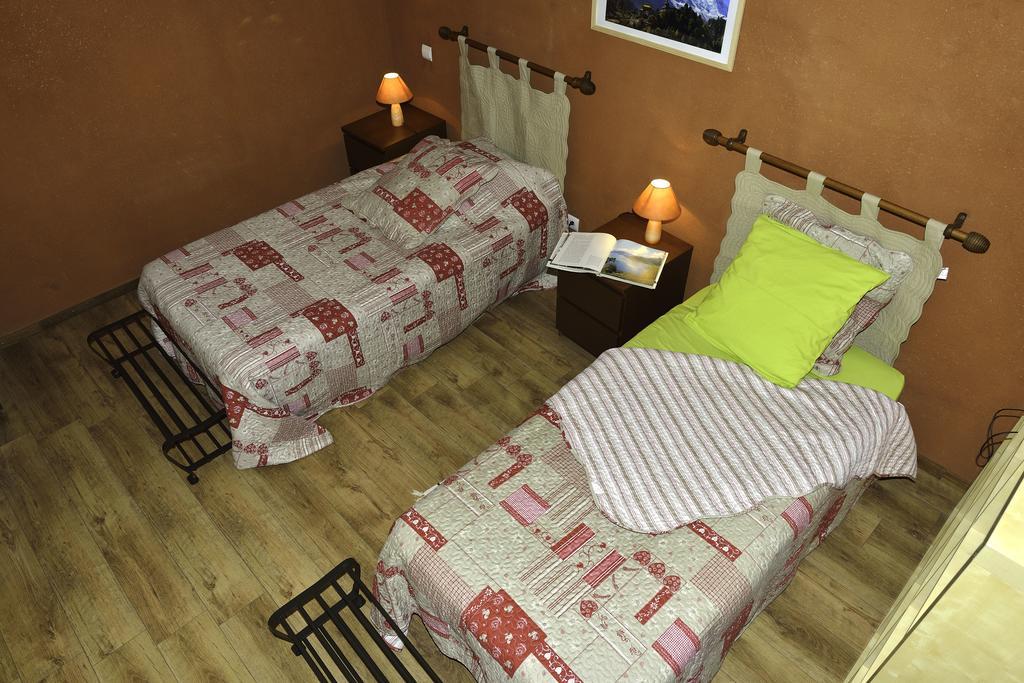 La Parenthese Bed & Breakfast Saint-Genix-sur-Guiers Exterior photo