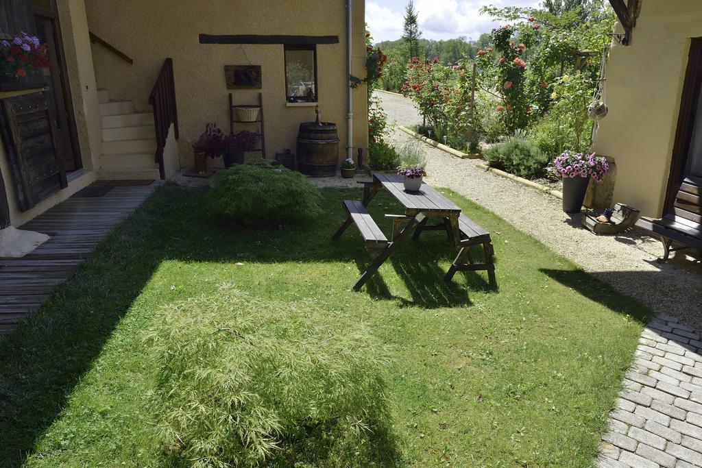 La Parenthese Bed & Breakfast Saint-Genix-sur-Guiers Exterior photo