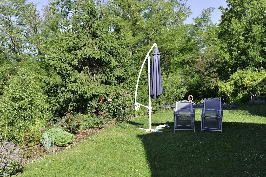 La Parenthese Bed & Breakfast Saint-Genix-sur-Guiers Exterior photo